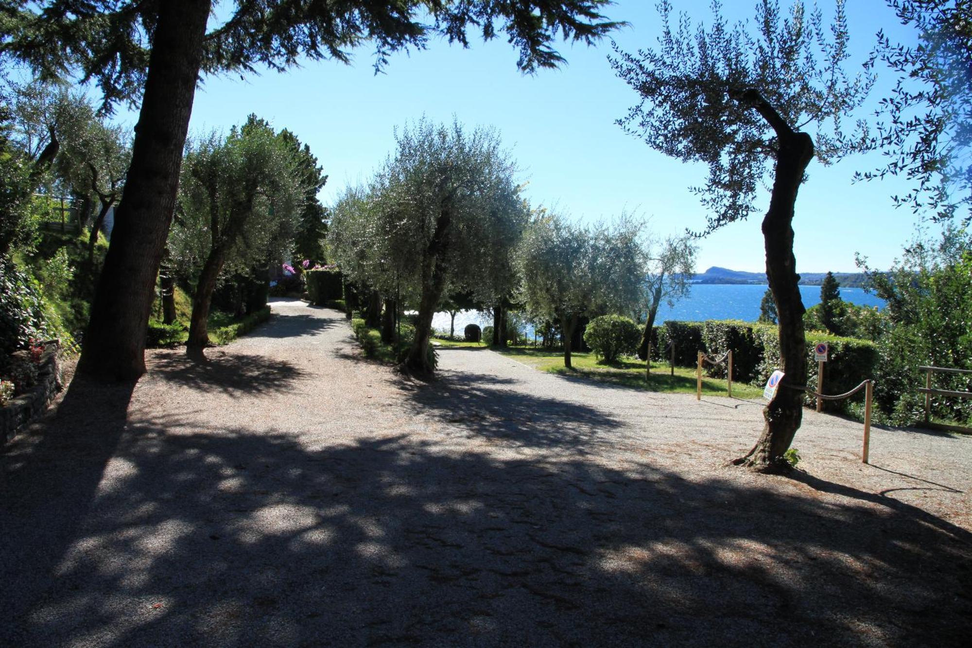 La Villa Fasano Gardone Riviera Exterior photo