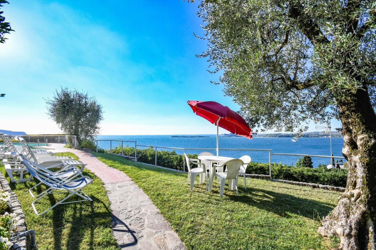 La Villa Fasano Gardone Riviera Exterior photo