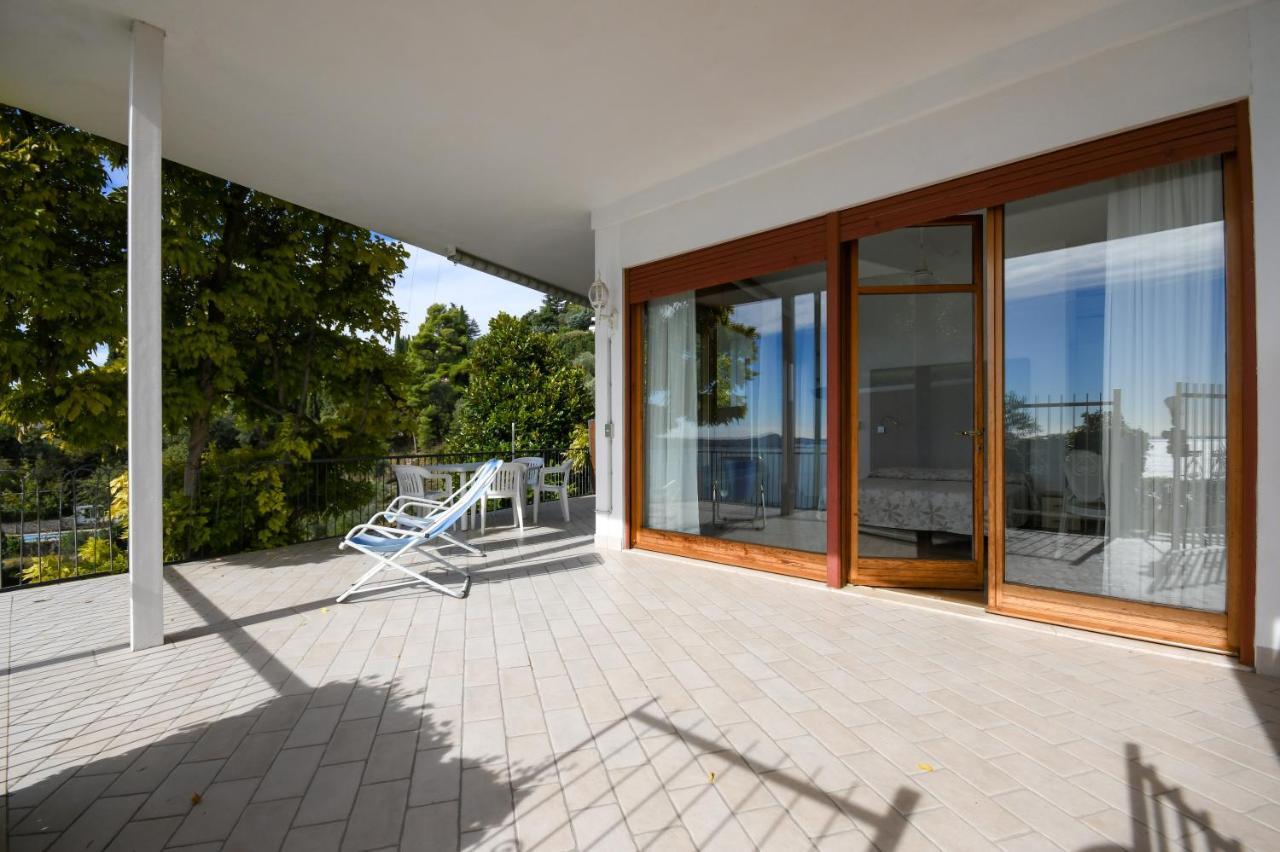 La Villa Fasano Gardone Riviera Exterior photo