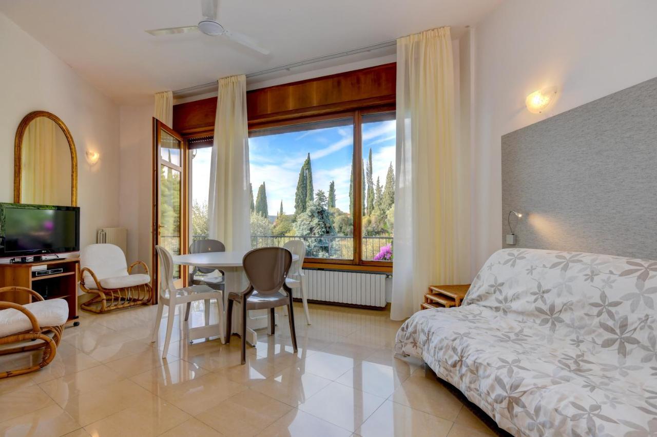 La Villa Fasano Gardone Riviera Exterior photo