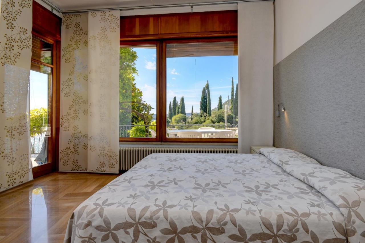 La Villa Fasano Gardone Riviera Exterior photo