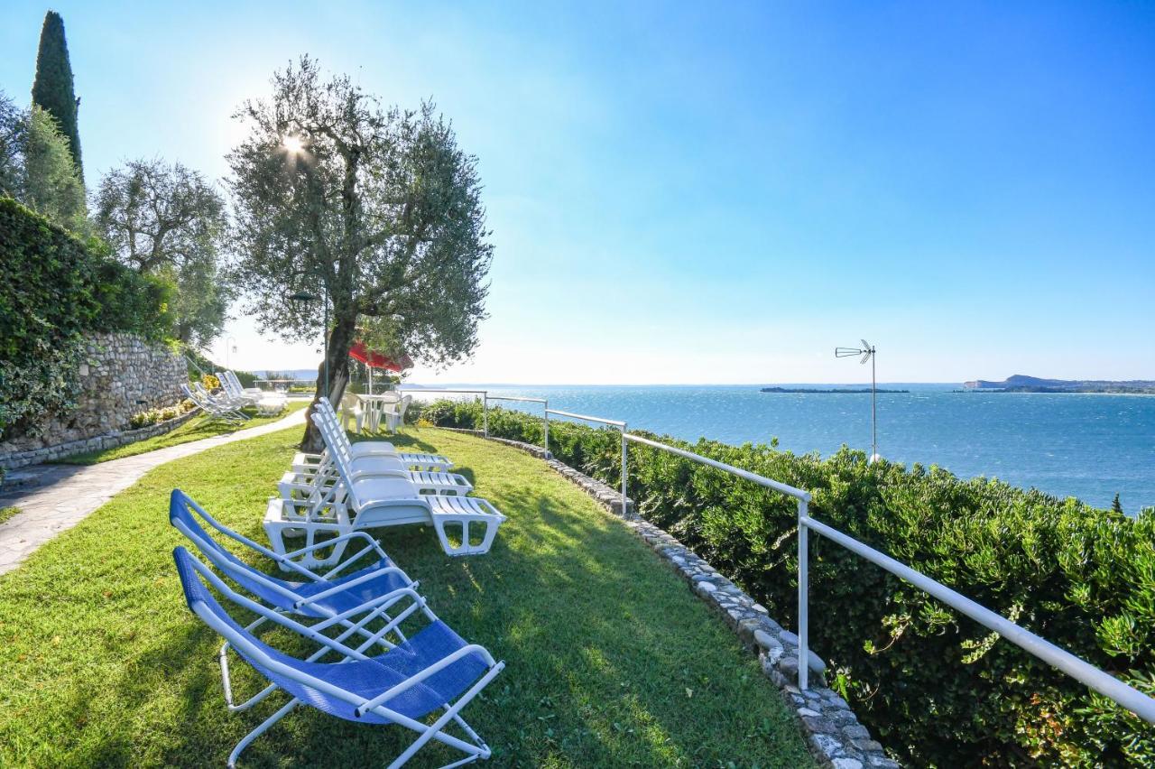 La Villa Fasano Gardone Riviera Exterior photo